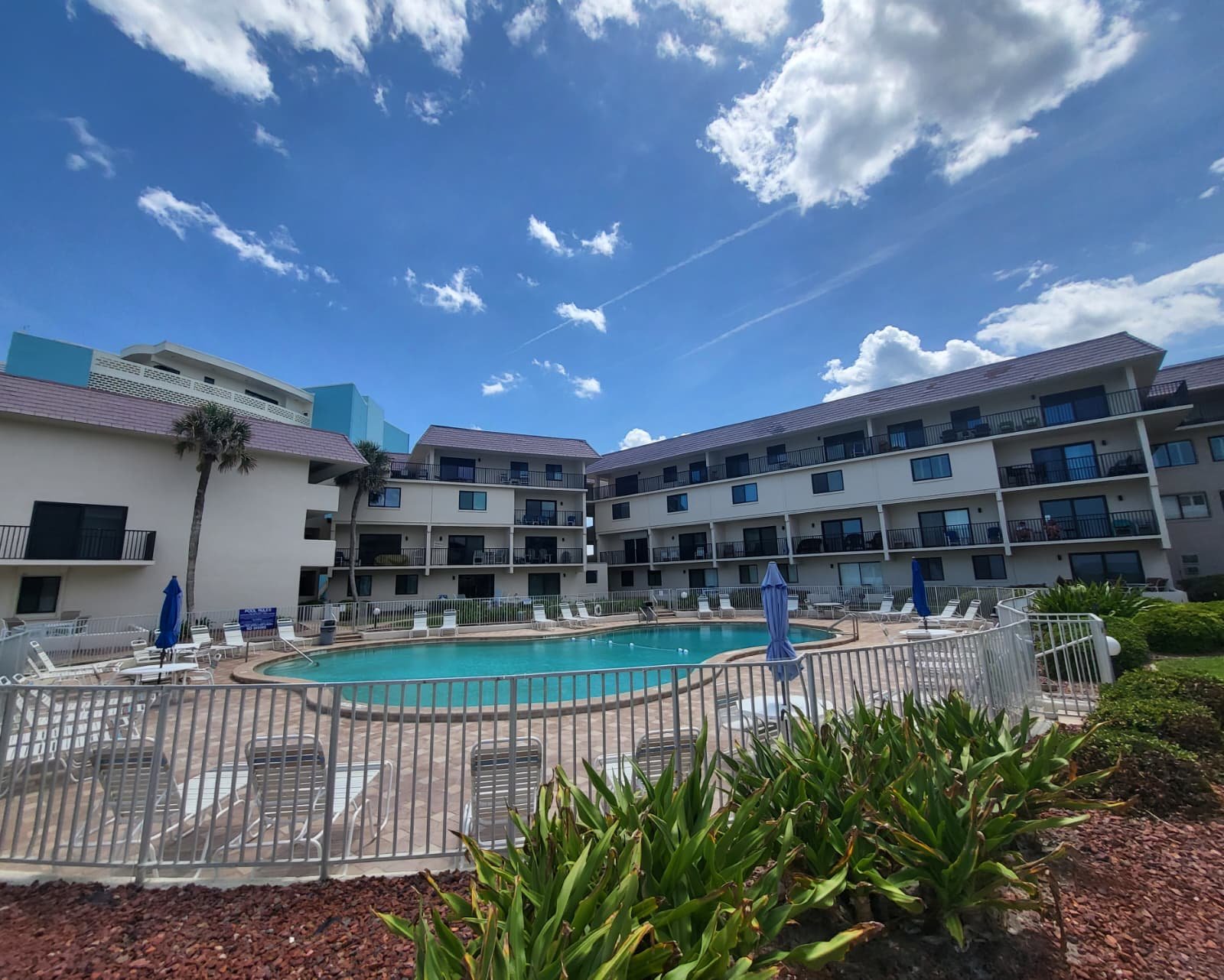 Bent Palm Club community photo