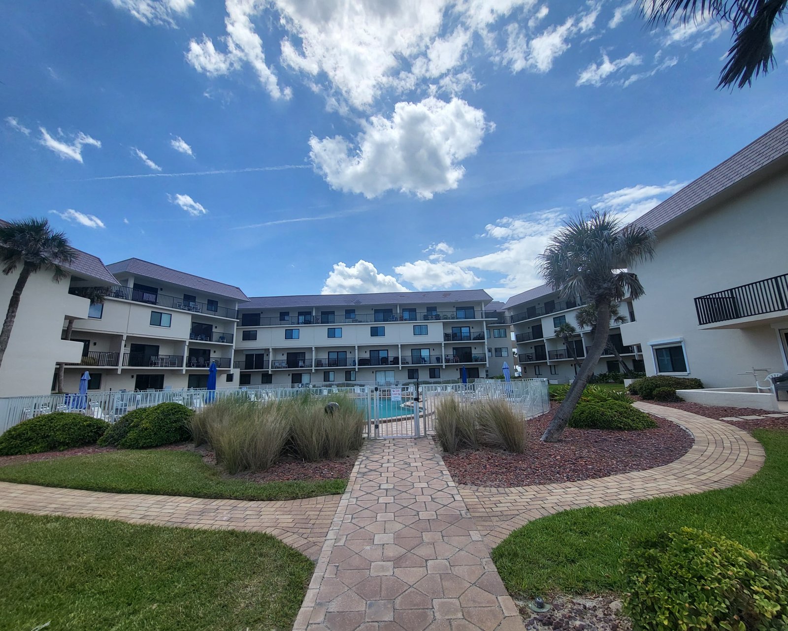 Bent Palm Club community photo
